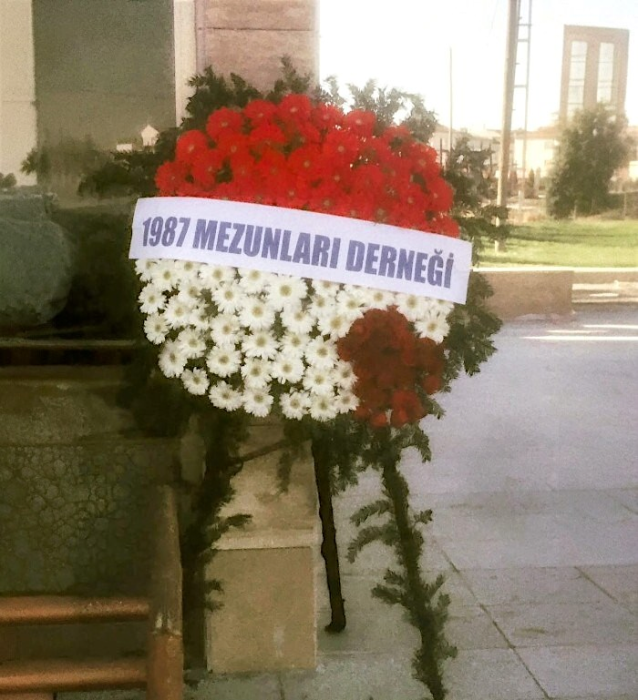 Klasik Cenaze Çelengi