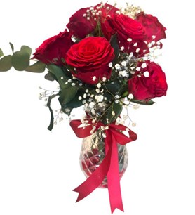 karaman, vazoda gül, kırmızı gül, çiçek aranjmanı, yasemin